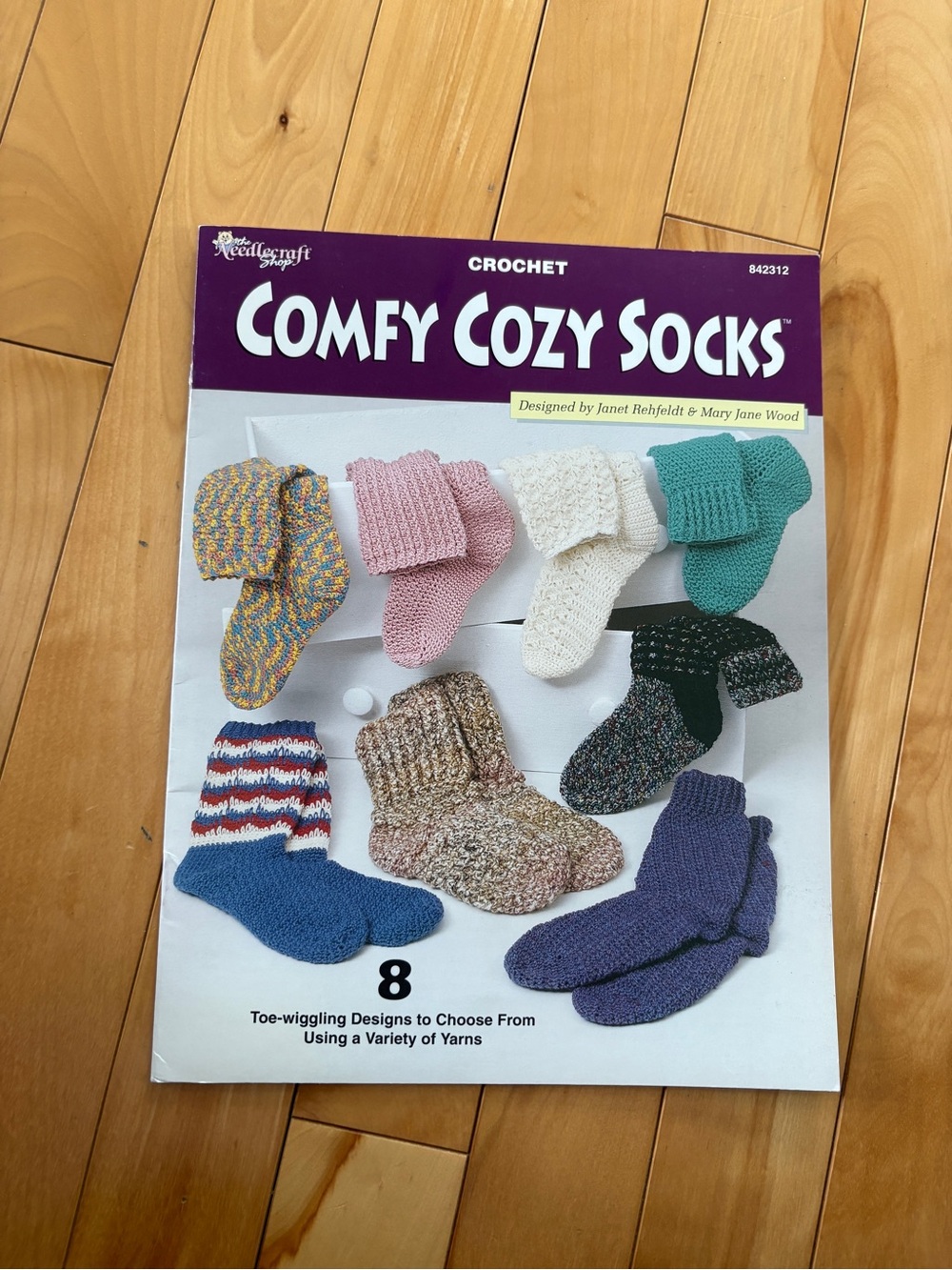 Crochet book magazine Comfy Cozy Socks 8 Patterns